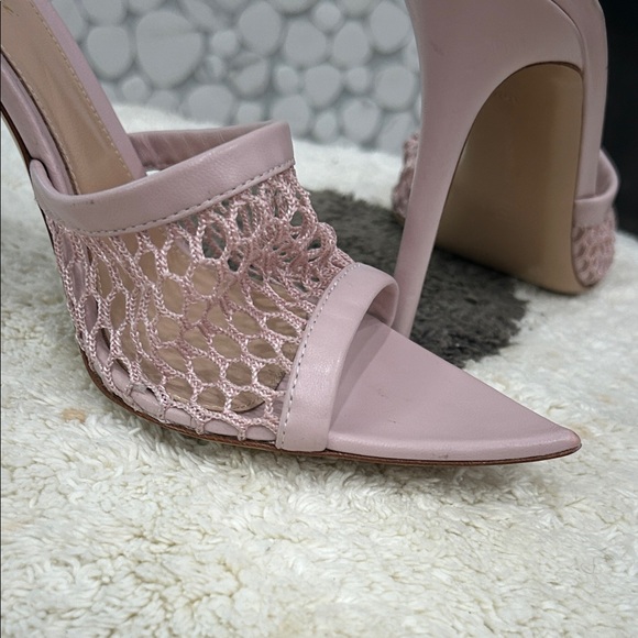 Gianvito Rossi Elegant Pink Mesh Heels New, size 9
